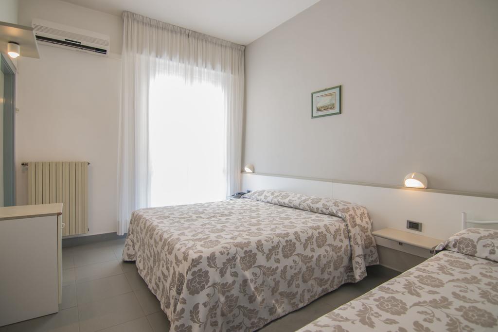 B&B Hotel Souvenir Cesenatico Δωμάτιο φωτογραφία